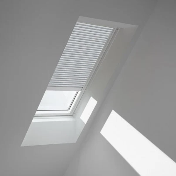 VELUX Manual Venting Curb Mount Skylight - White Solar Powered Shade - Image 12