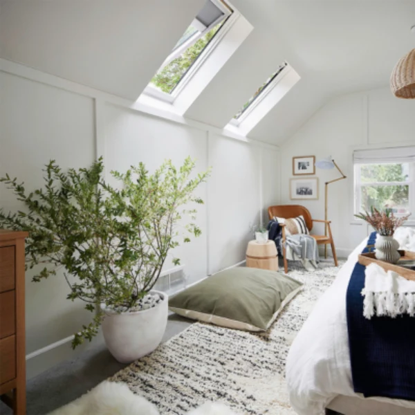 VELUX Solar Powered Venting Deck Mount Skylight - White Solar Powered Shade - Image 10
